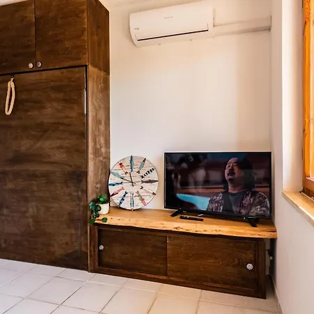 Mono Le Lecce 38b Апартаменты Каполивери